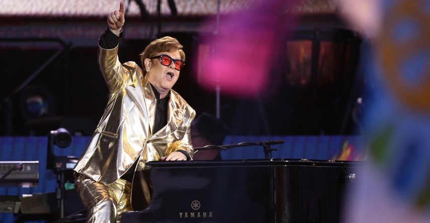 Osobne stvari Eltona Johna prodane za gotovo 8 milijuna dolara na aukciji