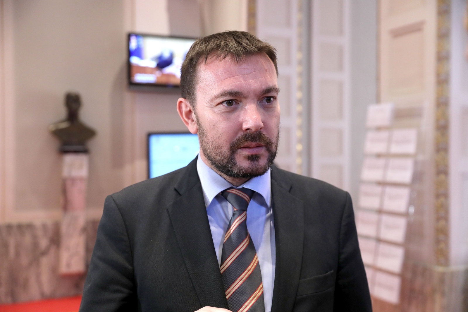 Bauk: Plenković kao Djed Mraz