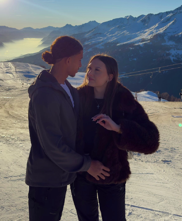 Mladi nogometaš spasio djevojku iz plamena u Švicarskoj: Nakon 27 dana opet su skupa