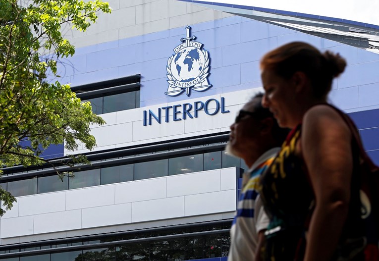 Interpol traži osmoricu bjegunaca zbog nasilja nad ženama