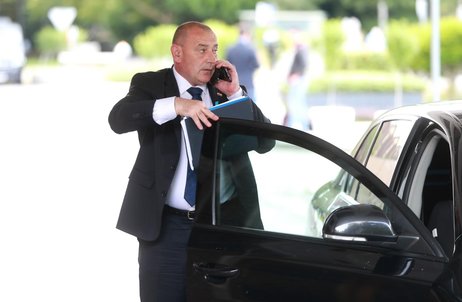 Ostaje Ministarstvo branitelja, Medved: Imat ćemo od 15 do 18 ministarstava