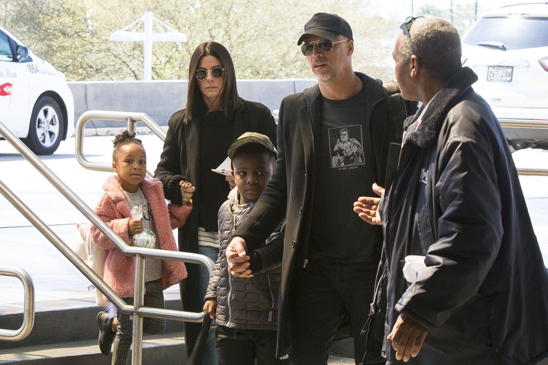 Sandra Bullock otkrila reakciju djece na Bryanovu bolest: "Svi smo prolazili kroz to"