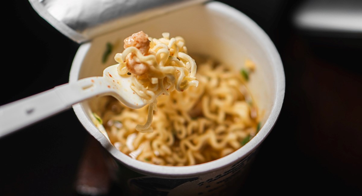 Kineski instant rezanci iz supermarketa - što je u njima i što zapravo jedemo?