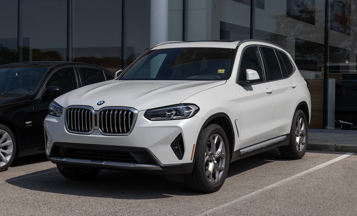 BMW povlači gotovo 300.000 auta zbog velikih problema s dijelom na krovu
