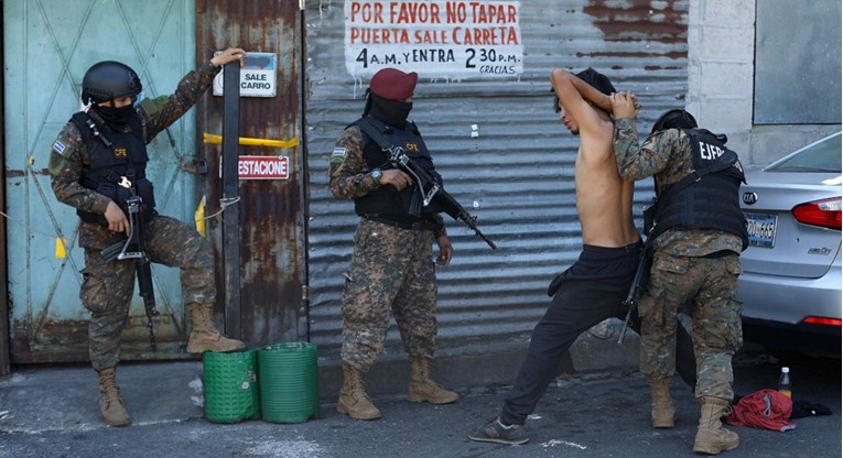 U Salvadoru uhićeno više od 100 Kolumbijaca. Nudili kredite kako bi oprali novac