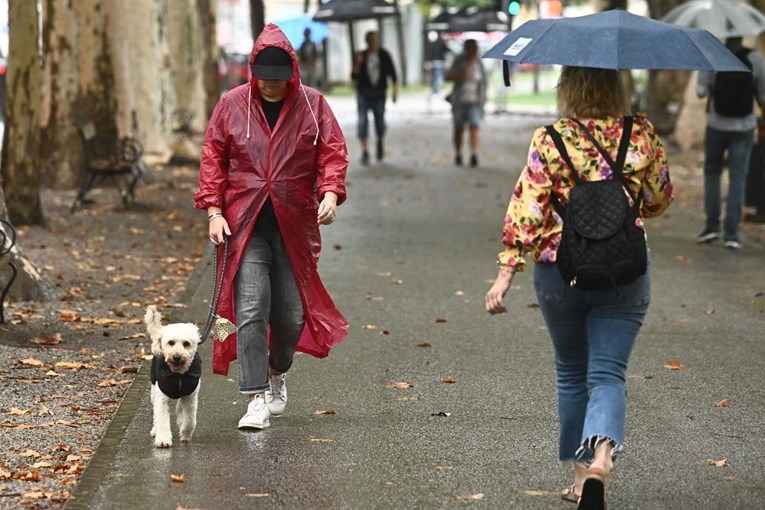 FOTO Promjena vremena i kiša rashladile i zagrebačke ulice