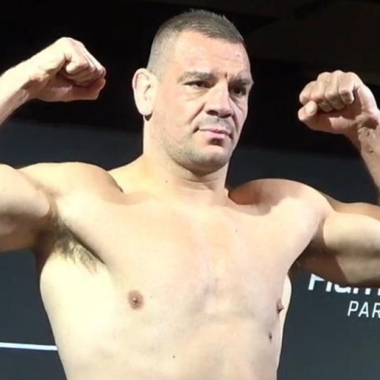 Delija prošao vagu uoči debija u UFC-u. Protivnik mu je znatno teži