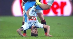 UZNEMIRUJUĆE Težak pad nogometaša Napolija