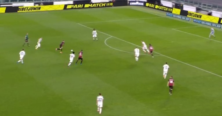 Pogledajte fantastičan gol Rebića protiv Juventusa. Zabio je s 25 metara