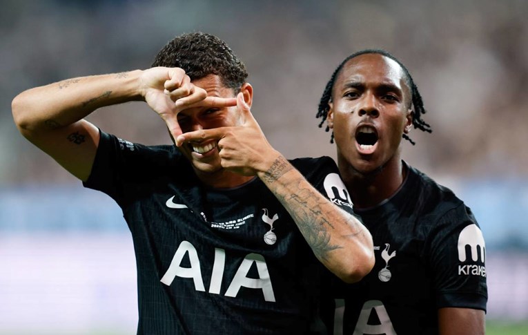 Crystal Palace dovodi Brennana Johnsona u rekordnom transferu