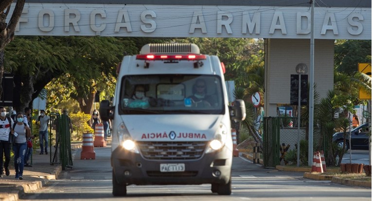 Bolsonaro nakon četiri dana izašao iz bolnice, liječio se od začepljenja crijeva