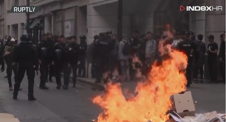 Veliki neredi na Elizejskim poljanama u Parizu, 150 uhićenih