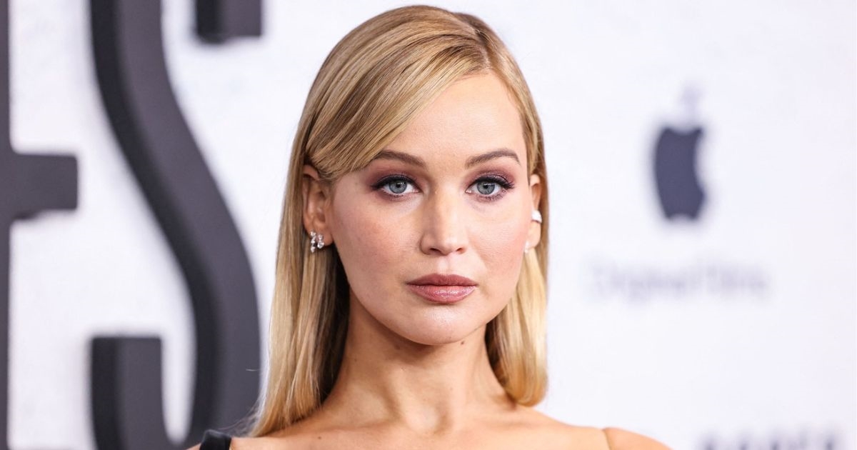 Jennifer Lawrence na premijeri filma u Los Angelesu pokazala trudnički trbuh