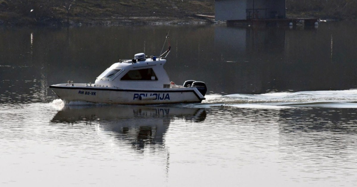 U Županji ukraden čamac, traga se za lopovom