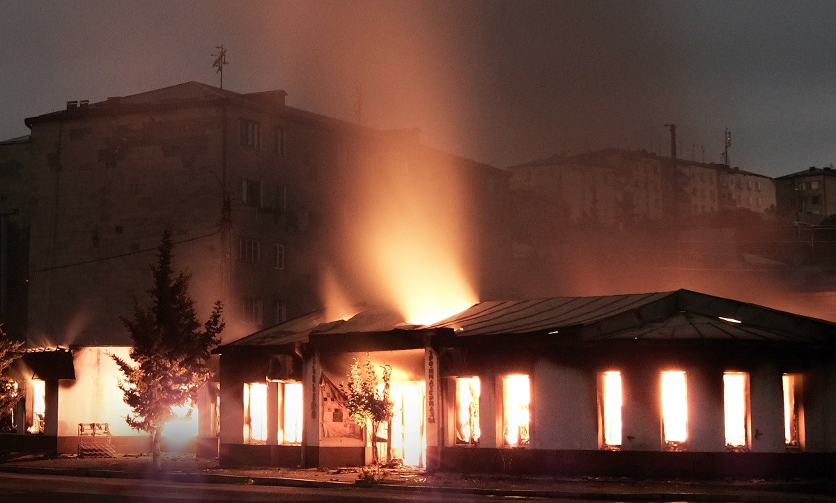 Žestoki rat Armenije i Azerbajdžana traje, stotine mrtvih