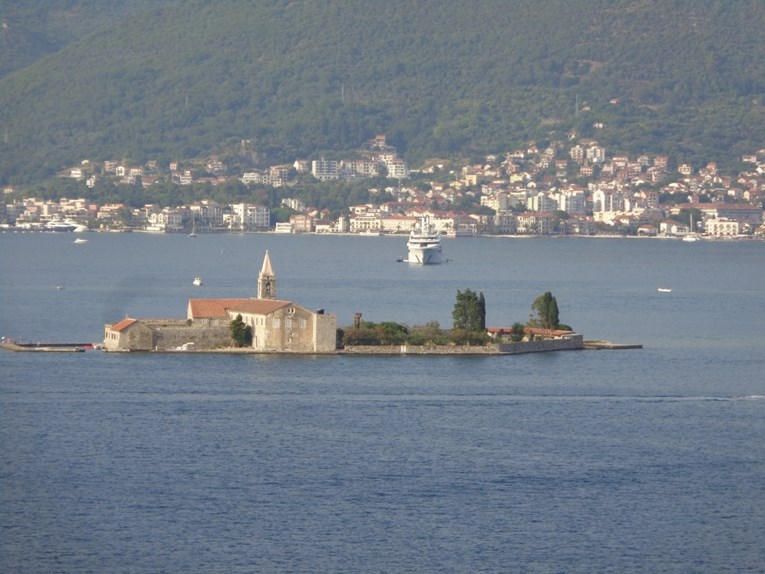 Otok i svetište u Boki kotorskoj prvi put u povijesti dobili vodu