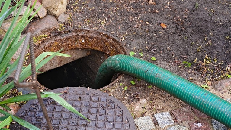 Dobar dio Splita još koristi septičke jame. Sad je pražnjenje poskupjelo