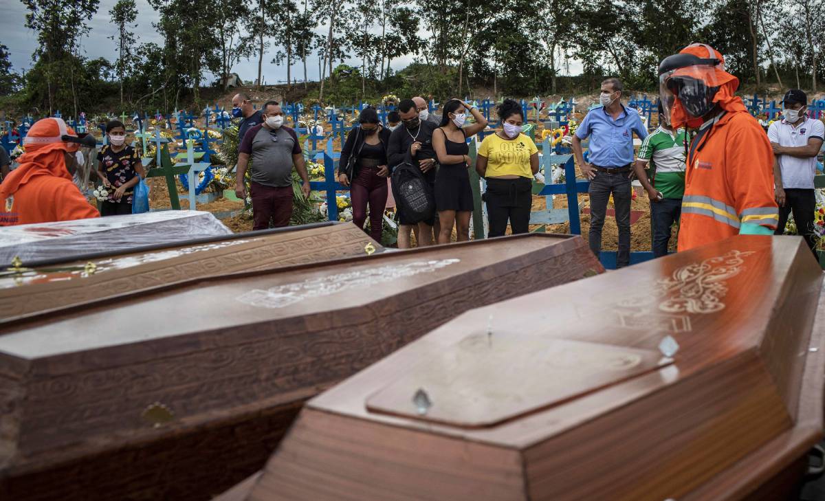 U Brazilu u jednom danu od koronavirusa umrlo više od 900 ljudi