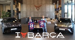 VIDEO Cupra ostaje službeni automobil FC Barcelone