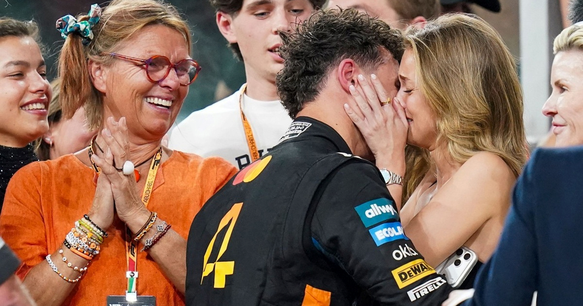 Najveći uspjeh u karijeri čestitala mu je poljupcem. Nakon prekida opet su zajedno