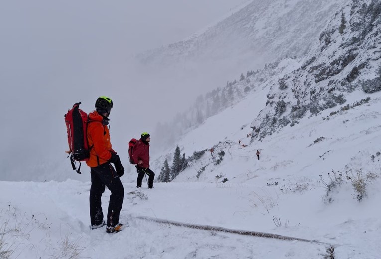 Planinar iz Kaštel Sućurca javio se kući. Traga se za još dva Kaštelanina