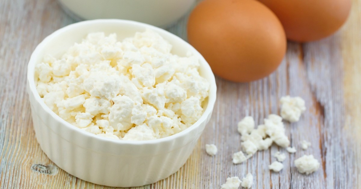 Jaja ili svježi sir: Koja namirnica sadrži više proteina?