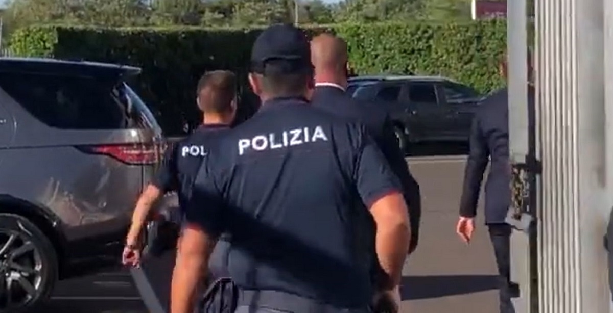 Allegrija do svlačionice pratila policija. Navijači postrojili igrače Juventusa