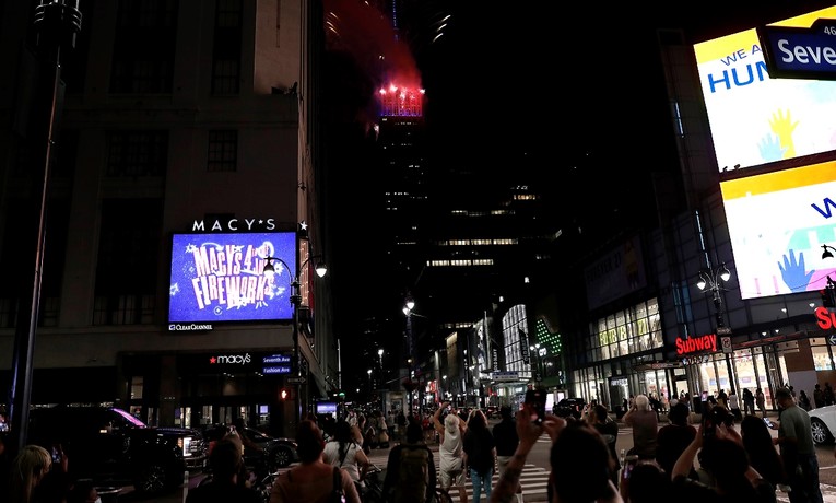 U saveznoj državi New York otvaraju se velike dvorane i stadioni