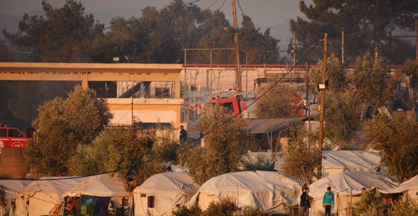 Vatra progutala izbjeglički kamp u Grčkoj, tisuće migranata luta u doba pandemije