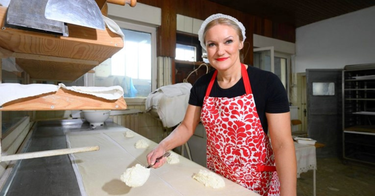 Otac ju je svaku noć nosio u pekaru, spavala je u košari. Danas vodi obiteljski obrt