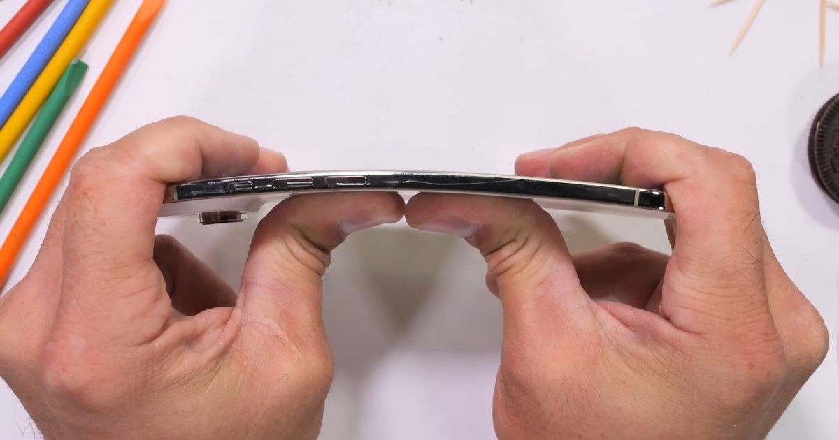 Brojni korisnici pokušali su slomiti najtanji iPhone, sada je stigao i pravi test