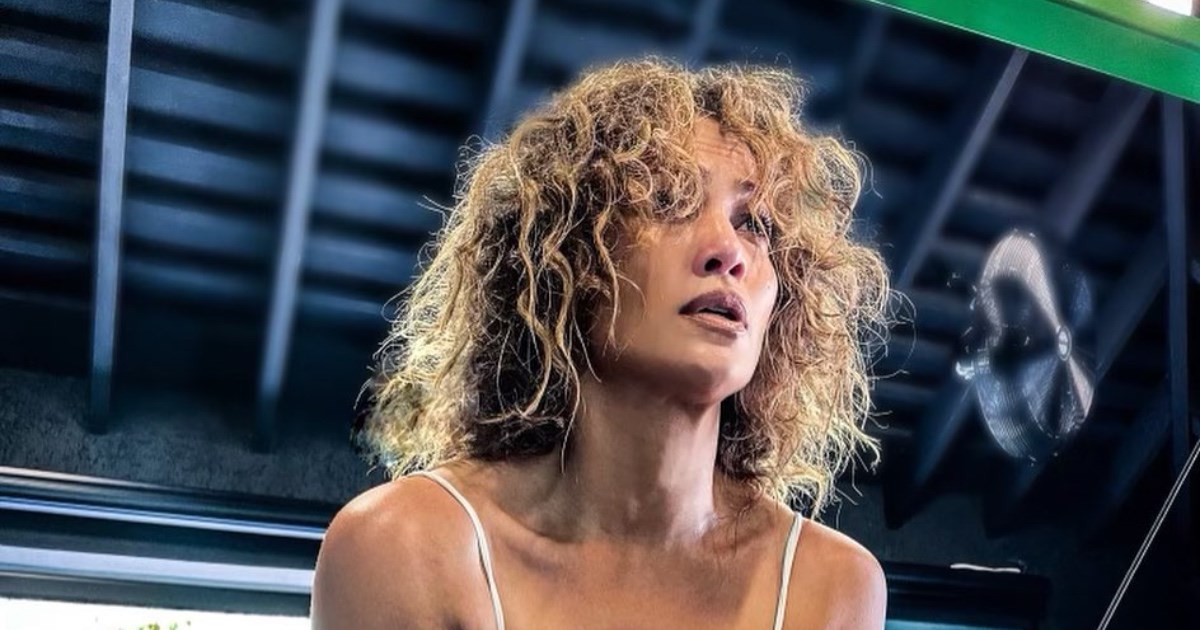 J. Lo je objavila fotku koja će vas motivirati da ove godine dovedete tijelo u formu