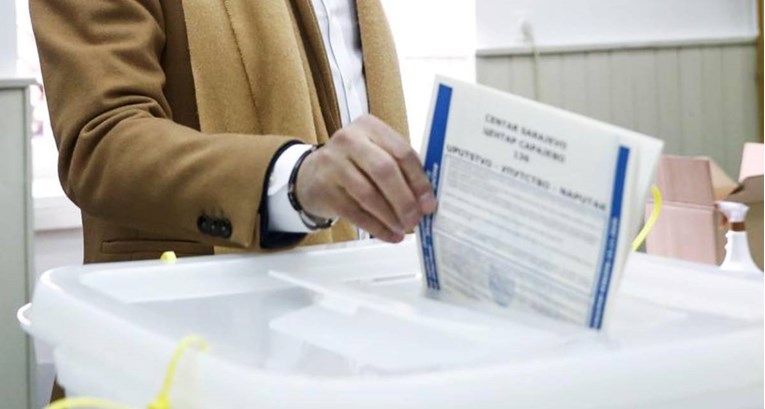 U izbornom povjerenstvu BiH iskrsnuo problem oko Srpske radikalne stranke