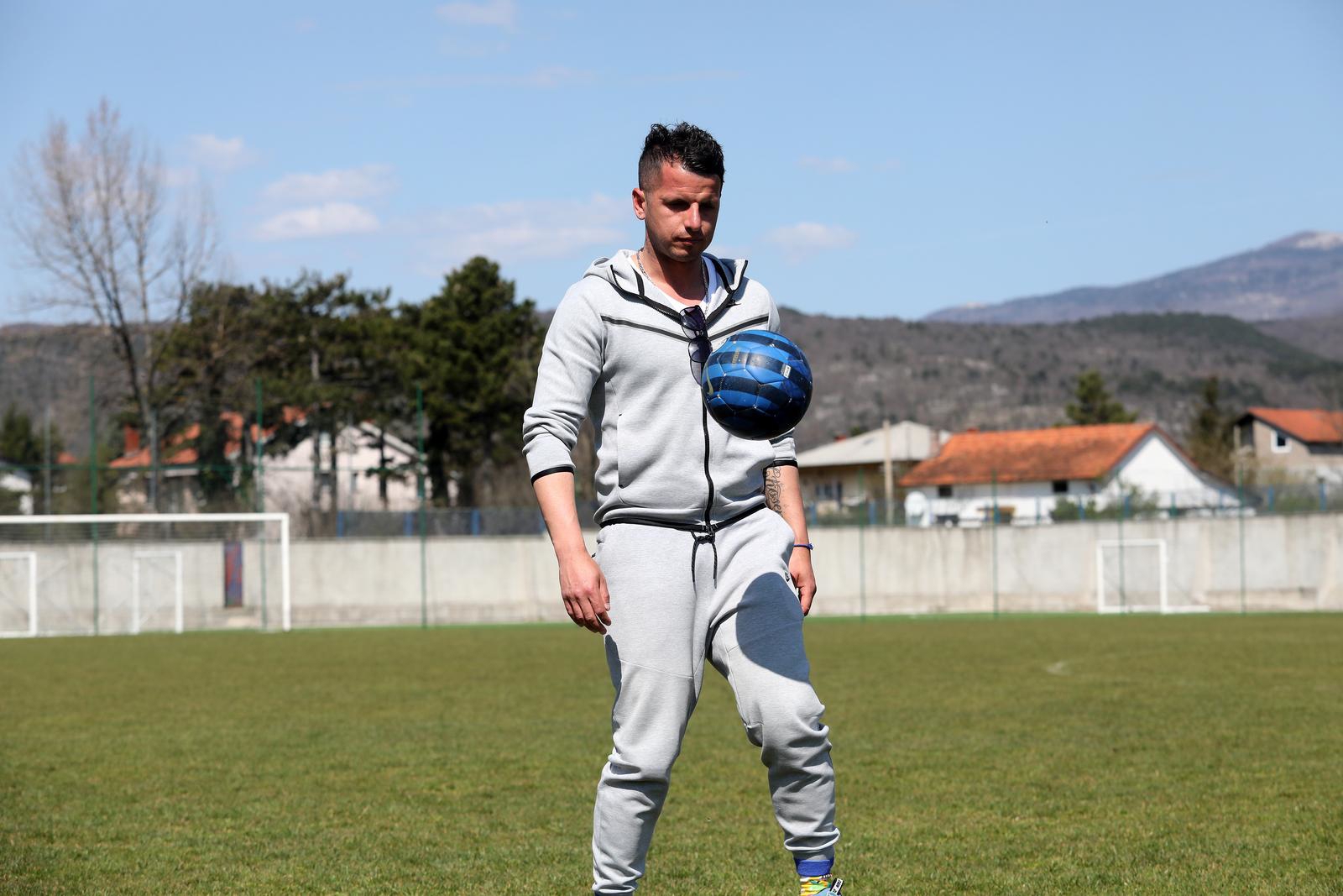 Anas Sharbini danas debitira za sedmi klub u karijeri