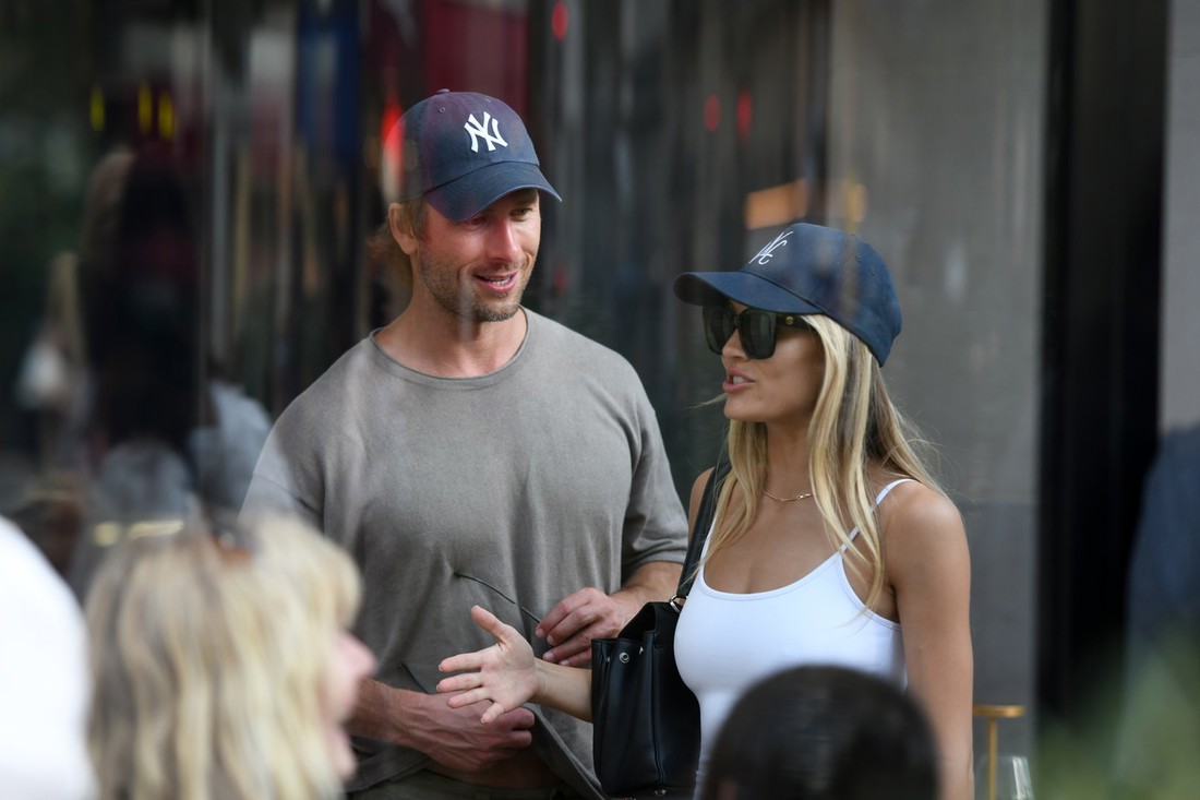 Glen Powell otkrio koliko je ozbiljna njegova veza s glumicom Michelle Randolph