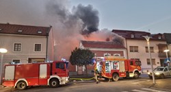 Požar na krovu kuće u centru Požege, ljudi istrčali na cestu: "Sve je izgorjelo"