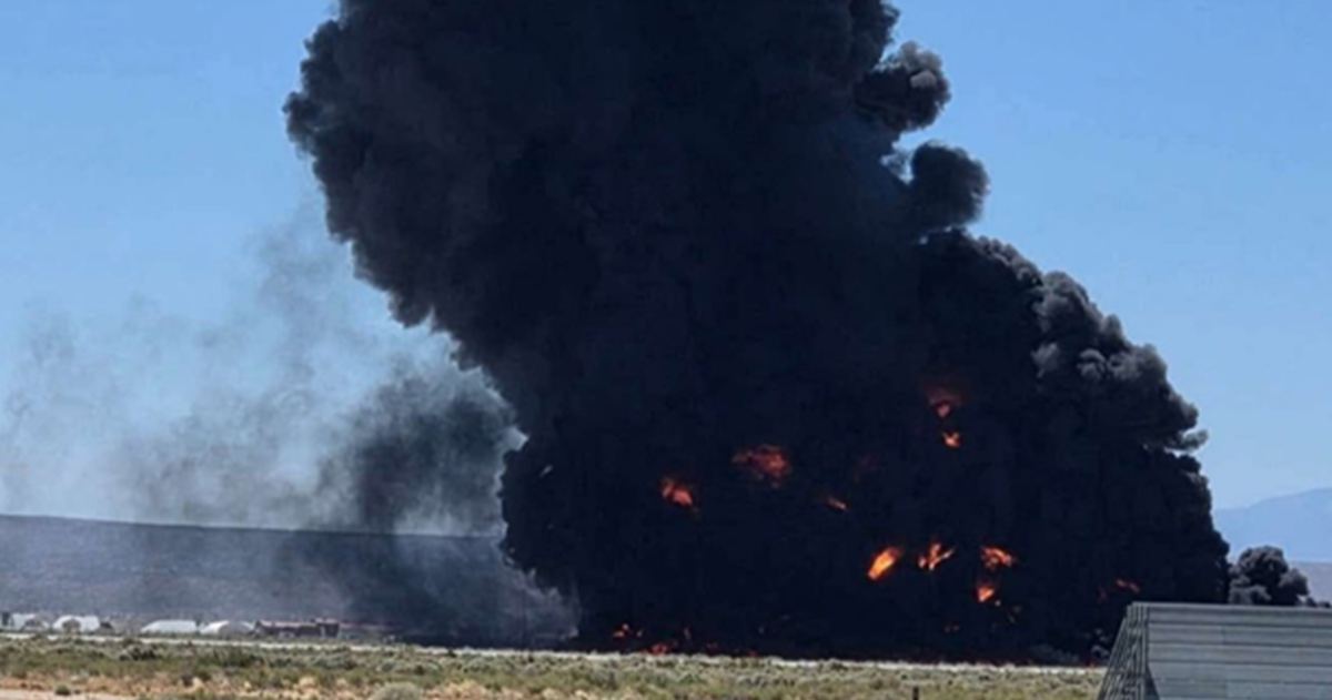 Američki bombarder B-52 srušio se u Kaliforniji