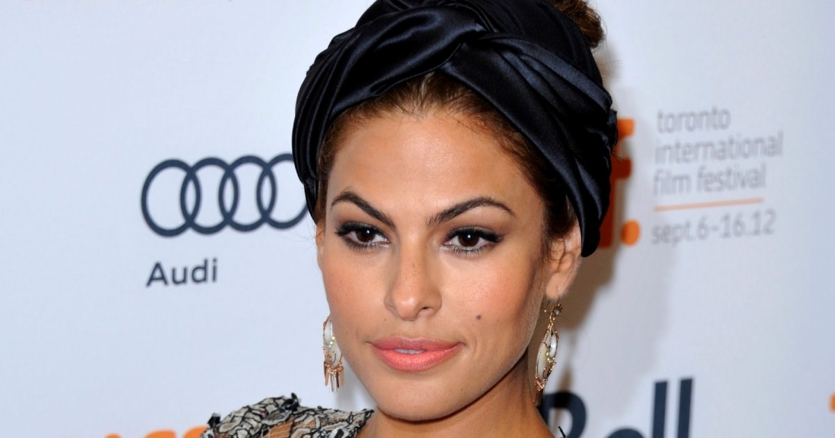 Eva Mendes kaže da joj koža žudi za ovim uljem za njegu