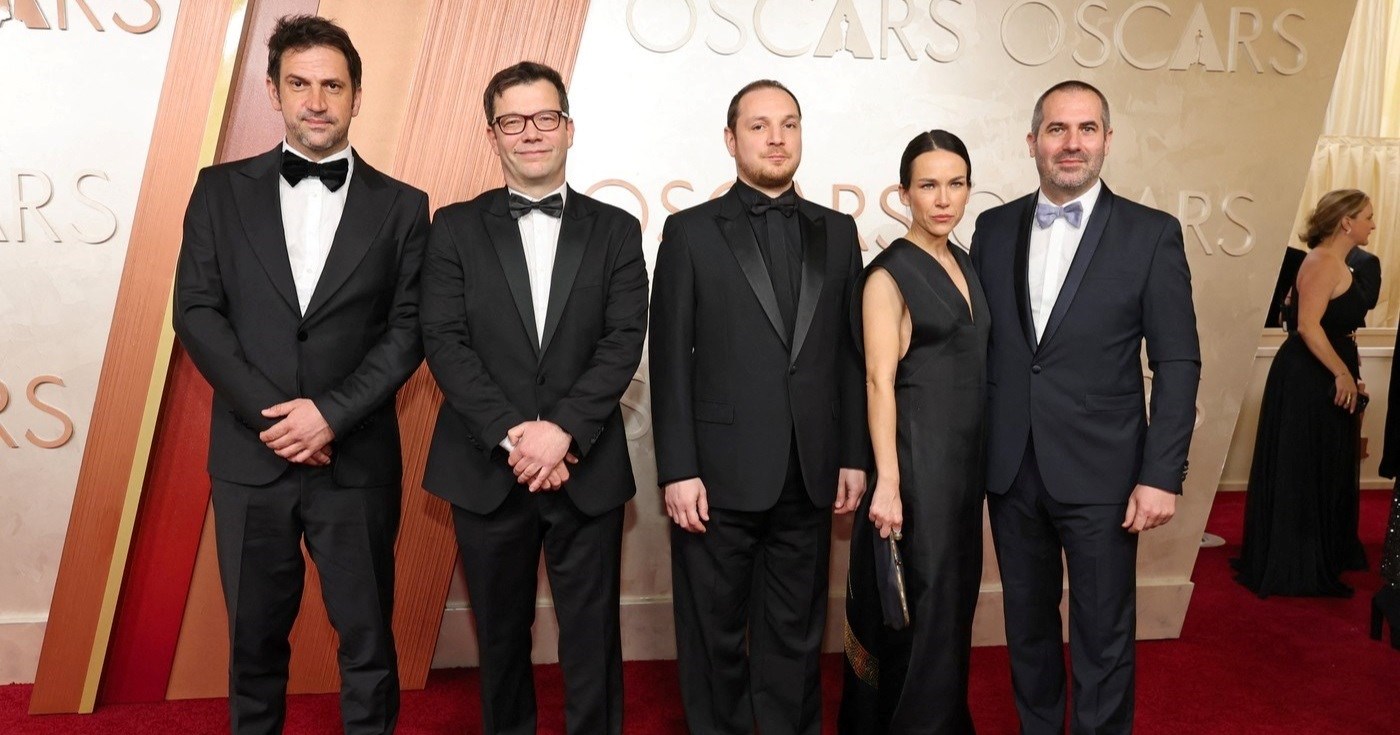 Hrvatska oskarovska ekipa pozirala na crvenom tepihu prije dodjele