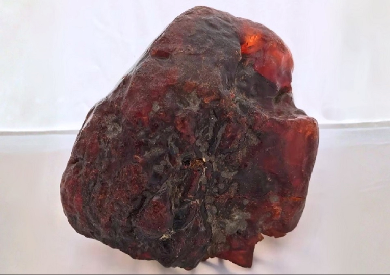 Rumunjka koristila "kamen" kao držač za vrata. Ispostavilo se da vrijedi milijun eura