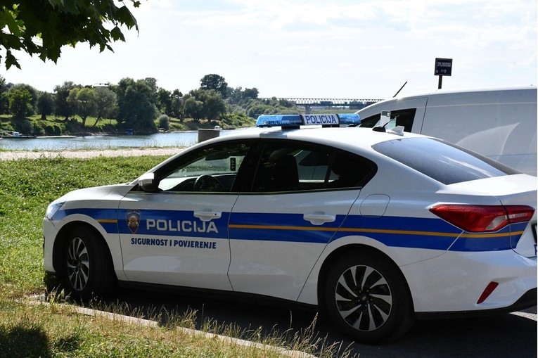 Žena u Slavonskom Brodu htjela unajmiti ubojicu da likvidira člana obitelji