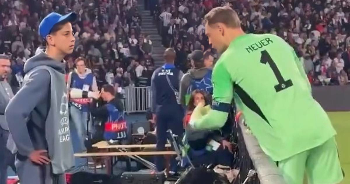 VIDEO Navijači Bayerna bijesni zbog ponašanja PSG-ovog sakupljača lopti prema Neueru