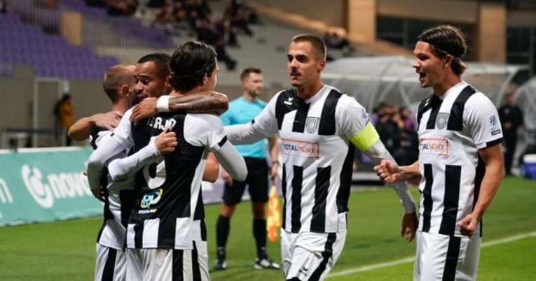 Slavili prolaz u kupu, sudac ih vratio na teren. Sjetio se da nisu igrali produžetke