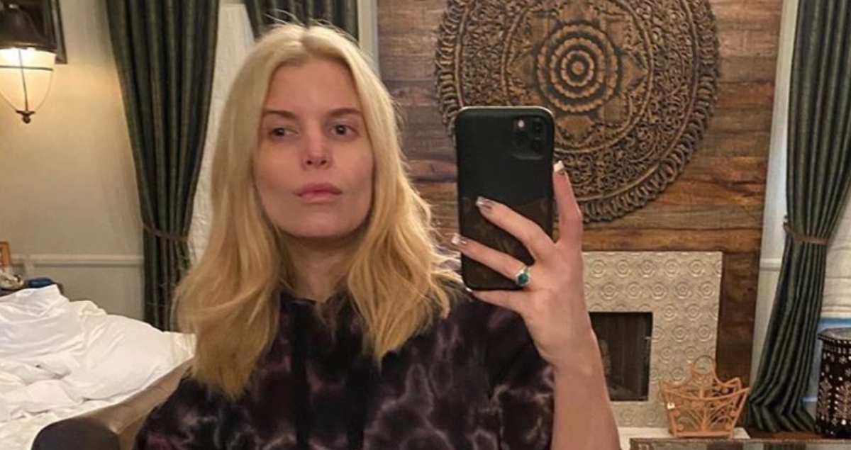 Jessica Simpson za rođendan odjenula traperice stare 14 godina: "Ne izgledaš zdravo!"