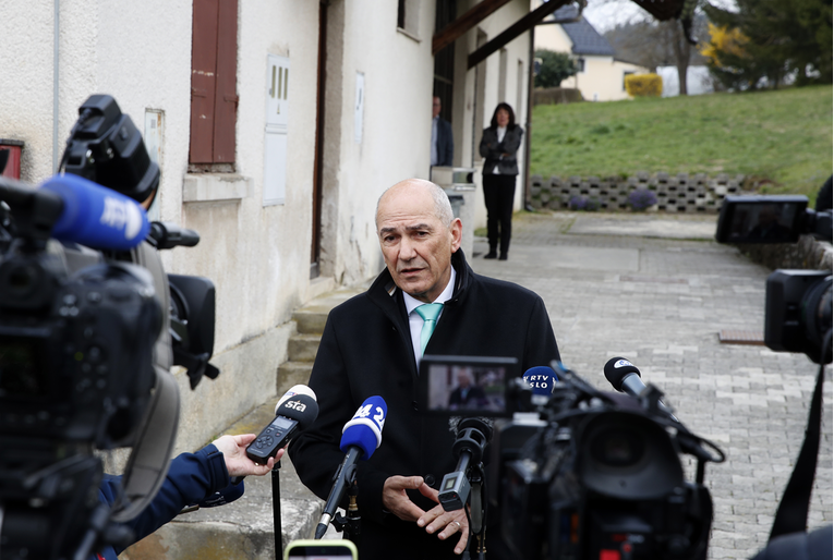 Slovenija značajno smanjila broj ministarstava. Nazire se nova većina