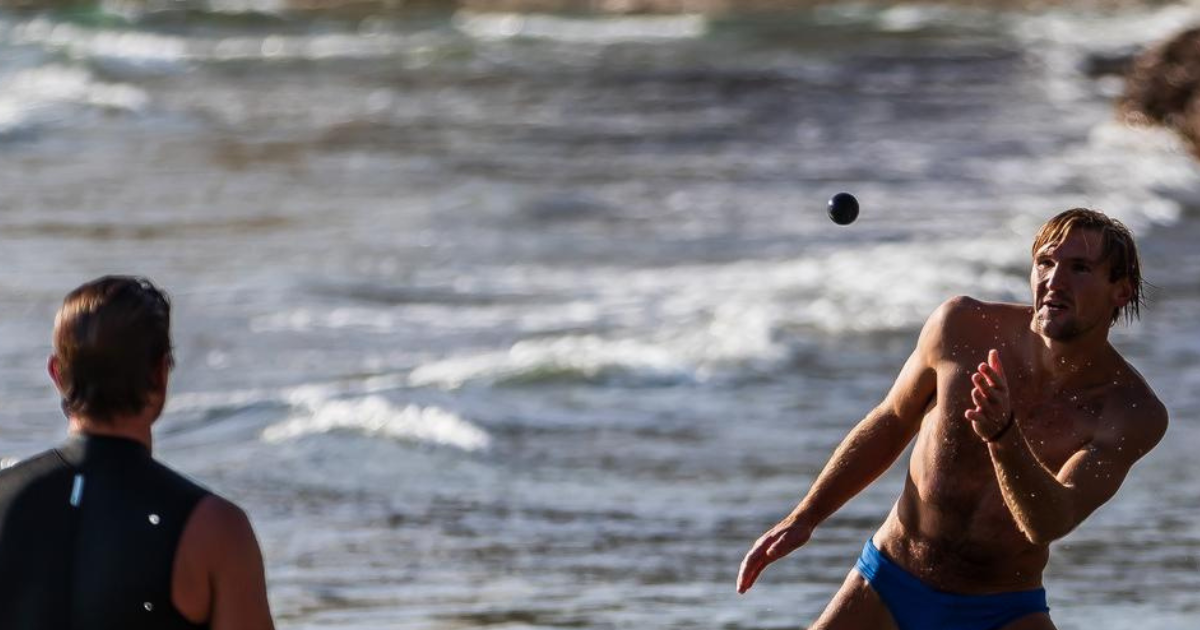 FOTO Na splitskim Bačvicama i u prosincu se igra picigin