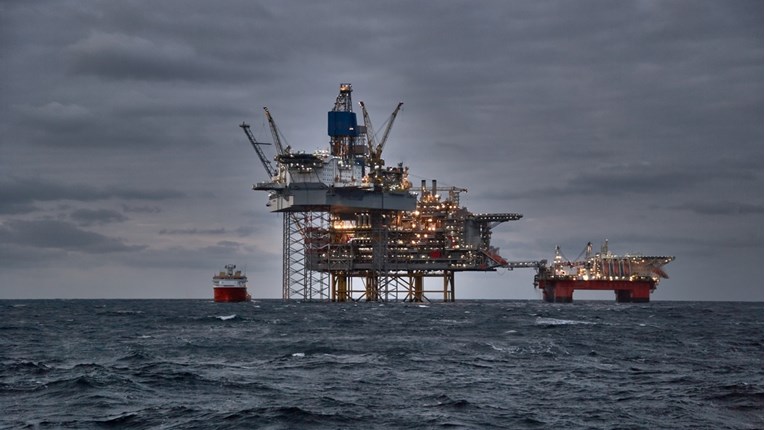 Britanske banke daju desetke milijuna funti tvrtkama koje vade naftu u Sjevernom moru