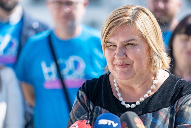 U ime obitelji: Za trgovce osigurati slobodnu nedjelju, praznike i blagdane