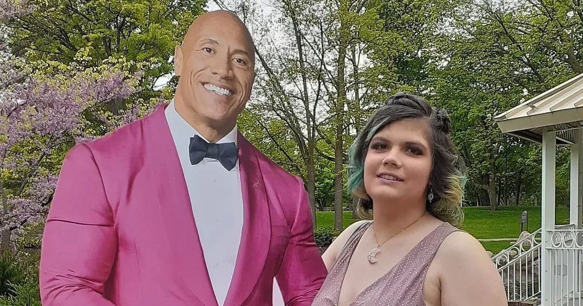 Cura na maturalnu večer došla s replikom The Rocka, njegov odgovor je oduševio