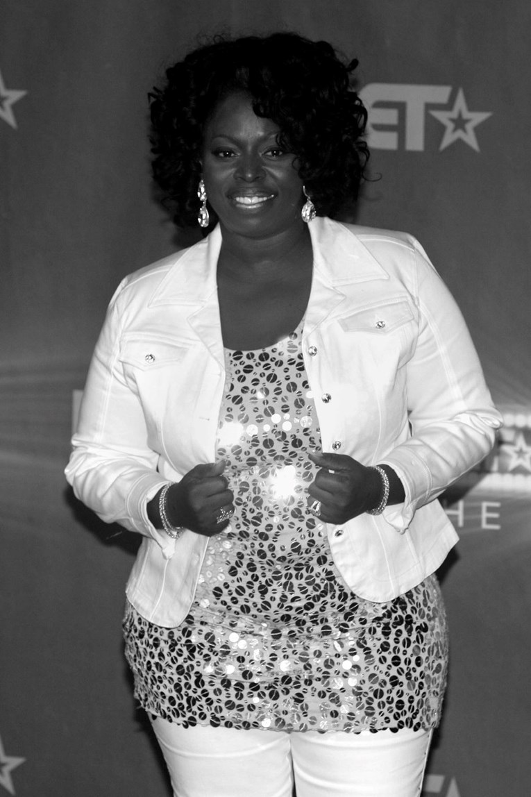Angie Stone (63) poginula u prometnoj nesreći